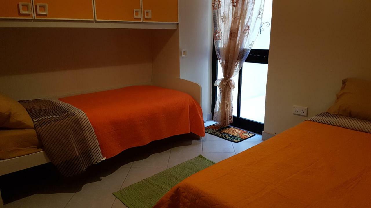 Aurora Apartment Zurrieq Extérieur photo